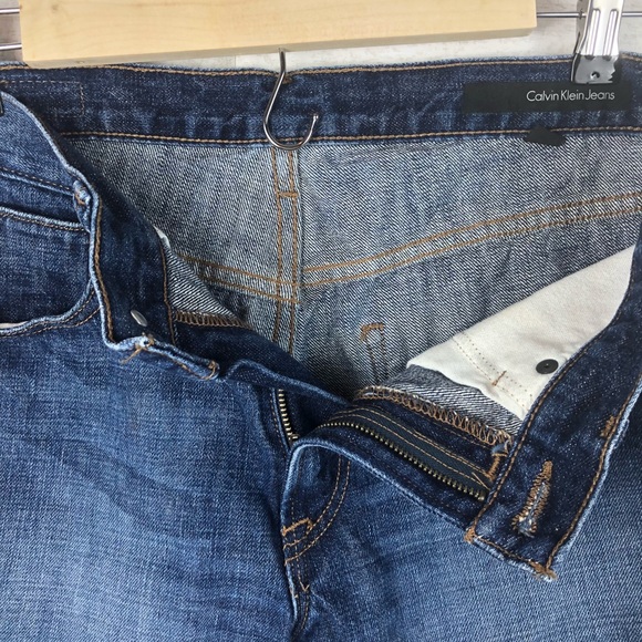 CALVIN KLEIN JEANS Cuffed Jean Shorts - Picture 6 of 6